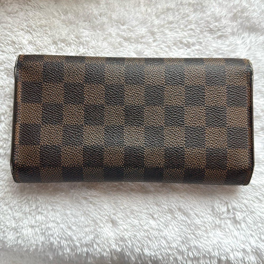 Louis Vuitton Damier International Trifold Long Wallet - Picture 5 of 15